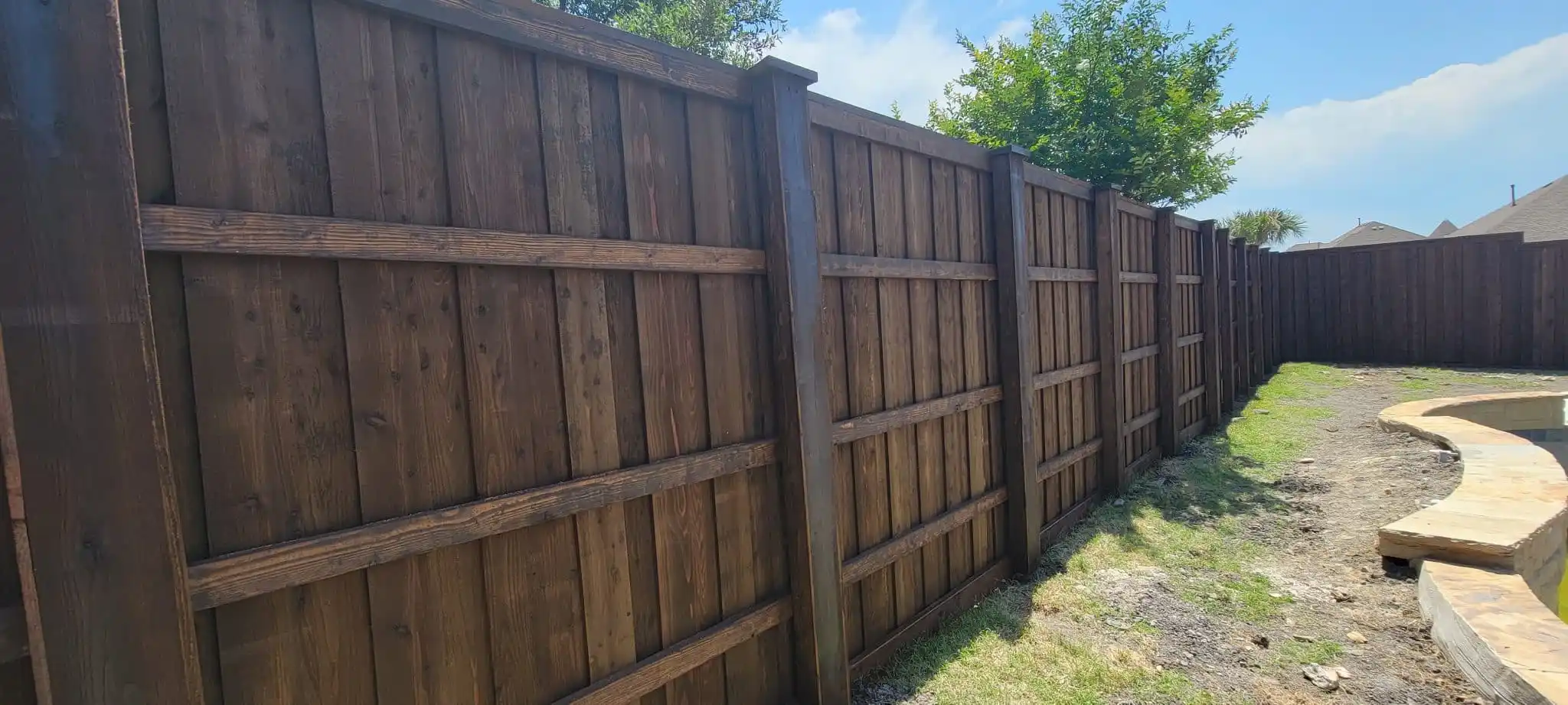 Sequoia 8 ft board on board cedar fence with cap and trim in DFW, photo 9