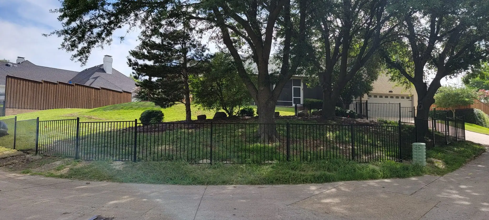Black wrought iron style metal fence and gate in DFW, photo 4