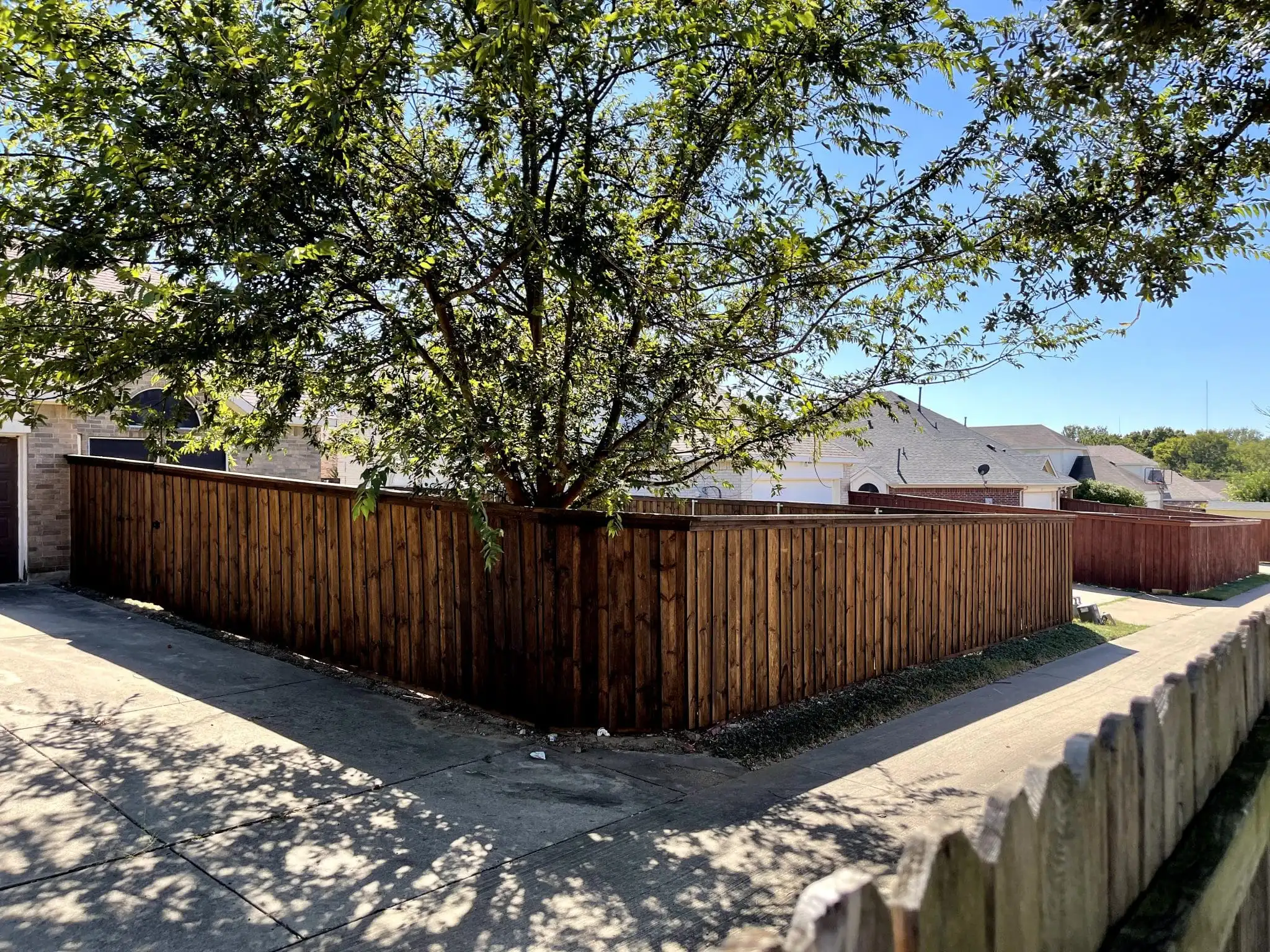 Shenandoah 6 ft board on board cedar fence in DFW, photo 7