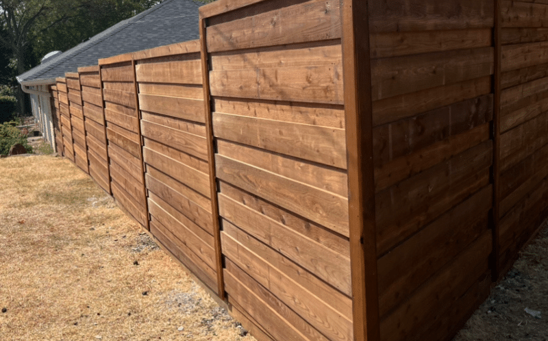 Encanto 6 ft horizontal board on board cedar fence in DFW by Jalapeno Fence Co.