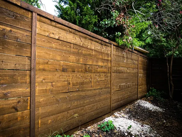 Horizon horizontal fence